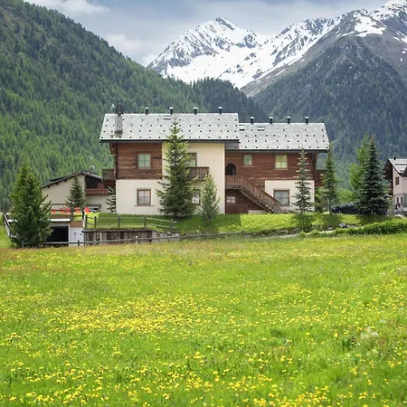 Residence Le Cascate Livigno Exterior photo