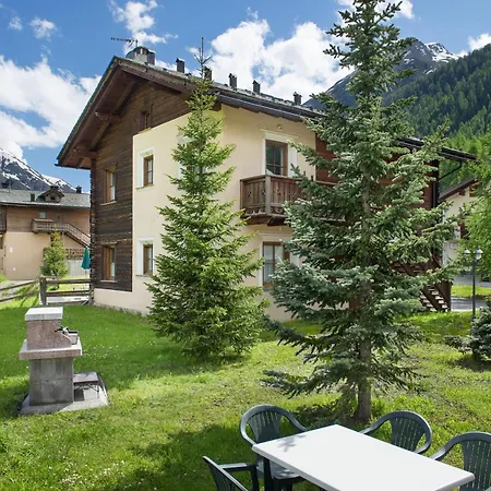 Residence Le Cascate Livigno Exterior photo