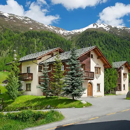 Residence Le Cascate Livigno Exterior photo