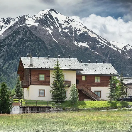 Residence Le Cascate Livigno Exterior photo